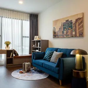 Oui! Oui! Cbd - Rivergate Building Apartment