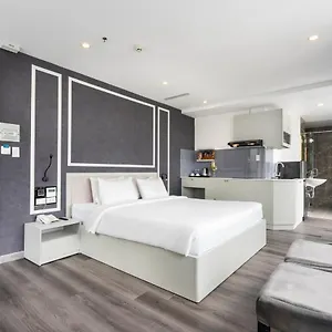 The Arrivals-lakeview Studio Apartment