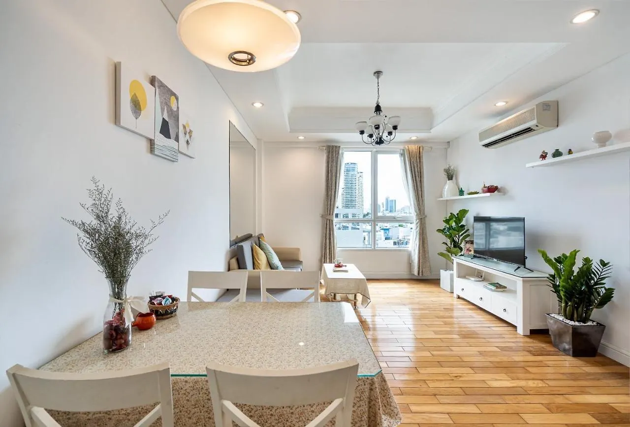 The Manor 2 Luxury Apartment Free Roof Top Pool Ho Chi Minh City 0*,  Vietnam