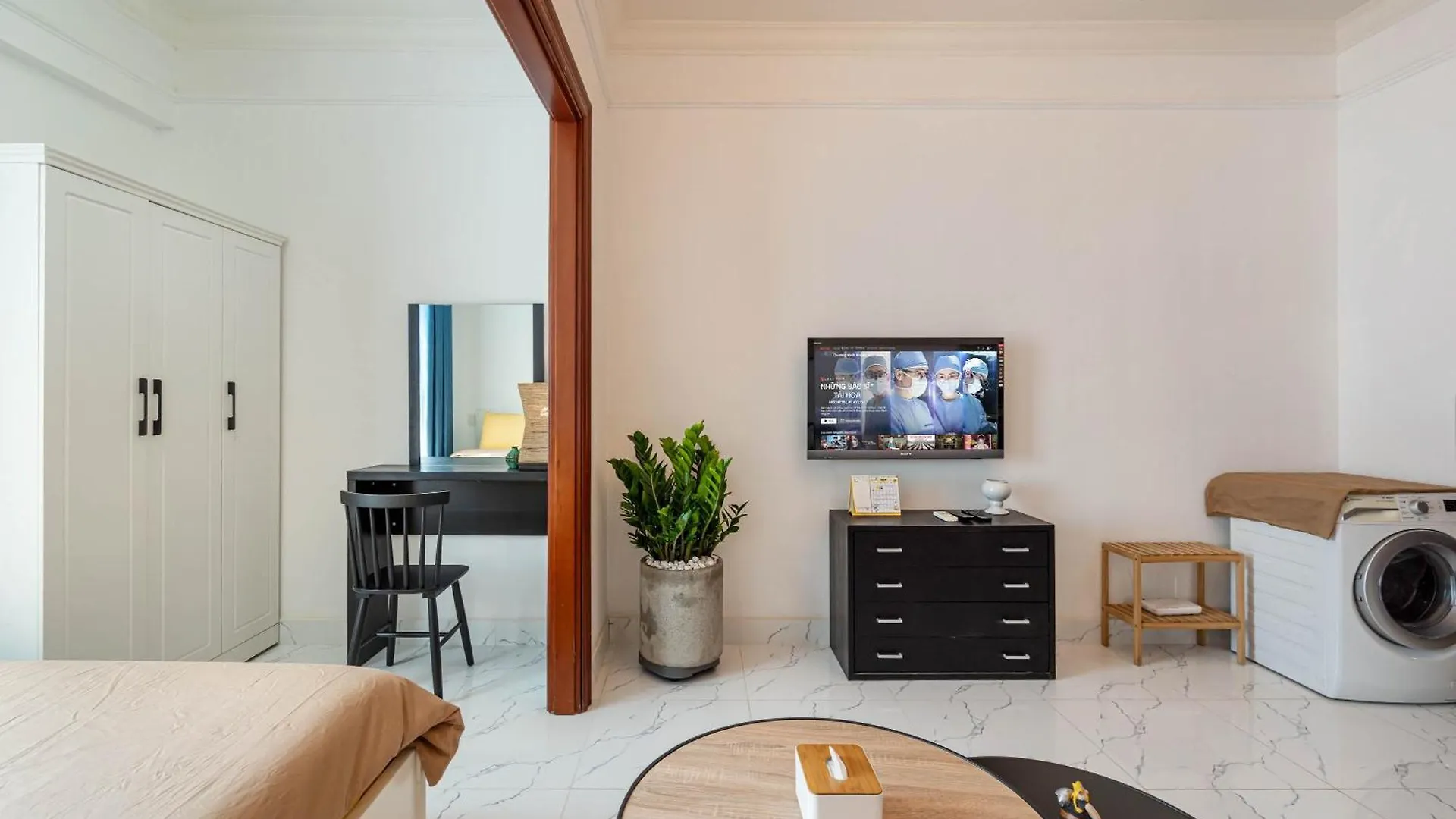 The Manor 2 Luxury Apartment Free Roof Top Pool Ho Chi Minh City Vietnam