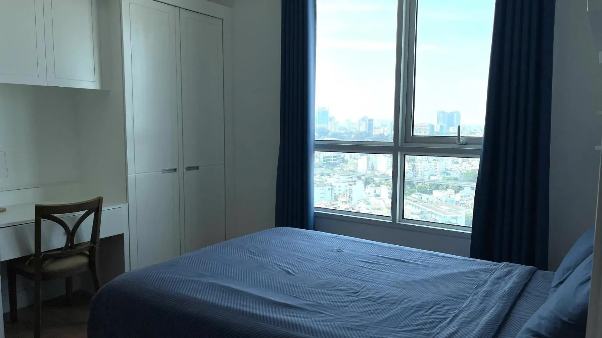 The Manor 2 Luxury Apartment Free Roof Top Pool Ho Chi Minh City